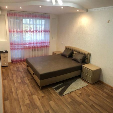 Apartment Shevchenka 154 ニーコポリ エクステリア 写真